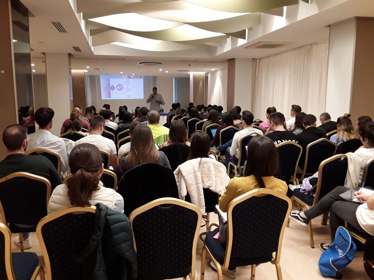 Ponencia de arranque del I Congreso sobre Actividad Física Deporte y Nutrición 2020 con el Dr Juan Marcelo Fernández hablando sobre el futuro de la nutrición deportiva 👏 #CongresoDeporte20
