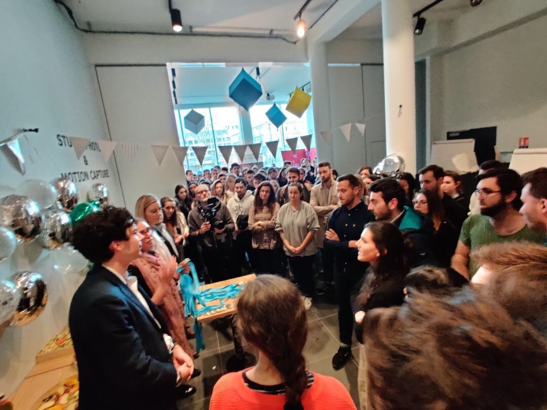 Nad_Alves's tweet photo. 🏆 And the winner of the #HackForGreenImpact by @ECV_Digital_Bdx x @MagneticBx is ... L'équipe « e-low » qui propose une solution de type #Saas permettant aux entreprises et salariés de mesurer l'impact de leur consommation numérique ♻️
#ecvdigitalbordeaux #webresponsable https://t.co/Q36j7dr4uc