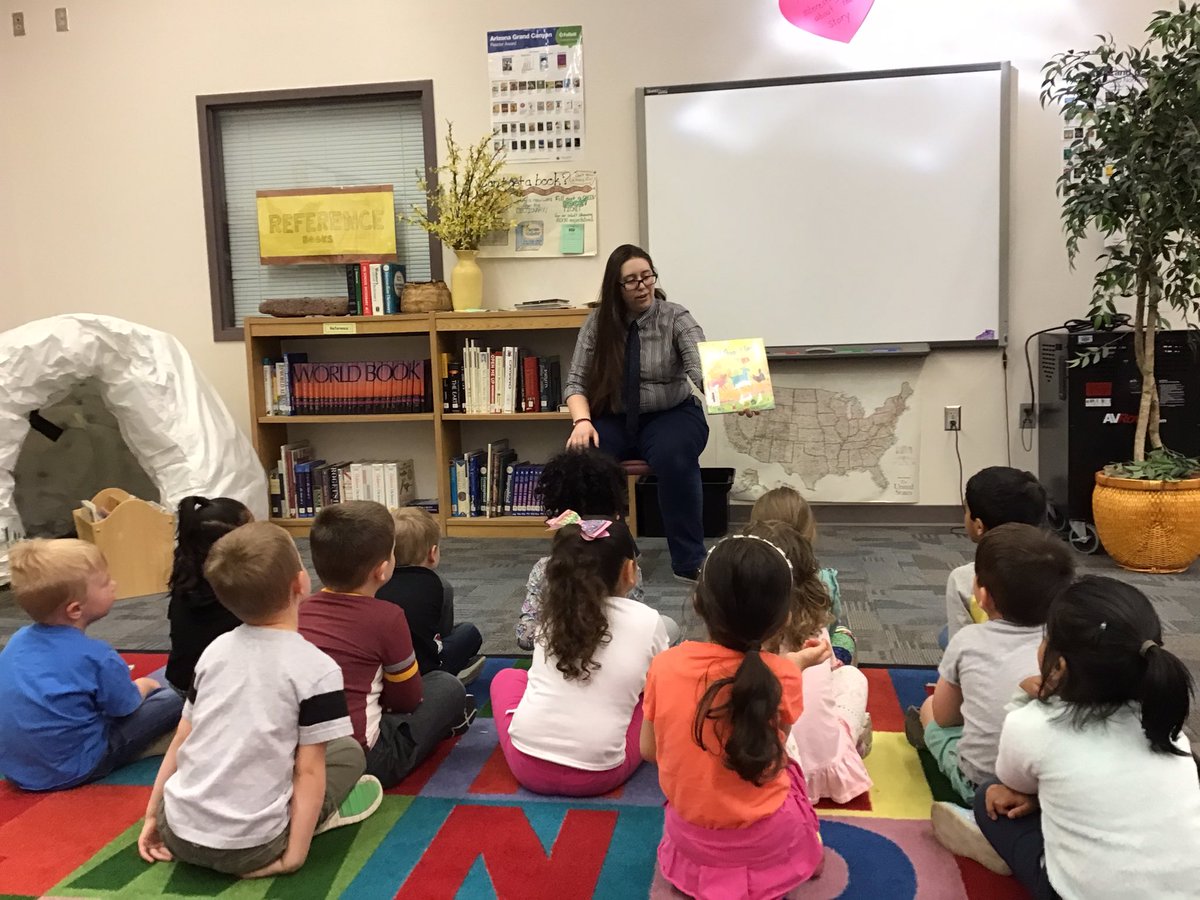 PHpreschool's tweet photo. Community Helpers Week at Paseo Hills Community Ed Preschool #extraordinary#identify#shineon @DVUSD @CommunityDv @DrFinchDVUSD @BarbaraErvin19 https://t.co/k2DupZmWZC