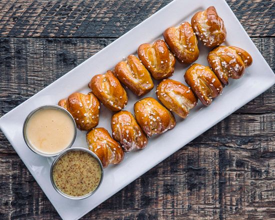 WhirlyBall's tweet photo. Pretzels with beer cheese? Don’t mind if I do. #WhirlyBallChicago #EatDrinkGameOn #WhirlyBallin https://t.co/wEeE1fsWSW