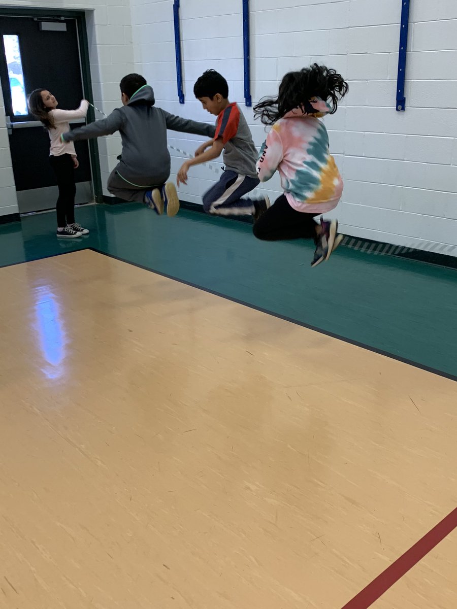 msgembarasclass's tweet photo. Another awesome @KidsHeartChall! Raising money and jumping for healthy hearts! @Ridge_PE @D59Ridge @LiaMarvu https://t.co/S7OSaBgfgQ