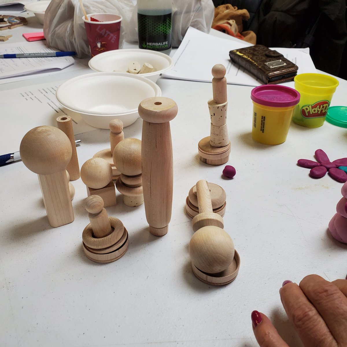 Mskatheriner's tweet photo. Participants had a blast at our Professional Learning yesterday. In addition to the #intervisitation we spent the afternoon engaging with #looseparts. Loose Parts invite conversations and interactions,  encouraging collaboration and cooperation. #openended #play @NYCSchools https://t.co/bL0xlGU0hD