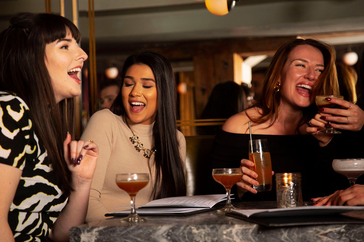 Happy Friday one and all. Come and get your cocktail on 🍹

#bars #toronto #torontobar #nightlife #yyz