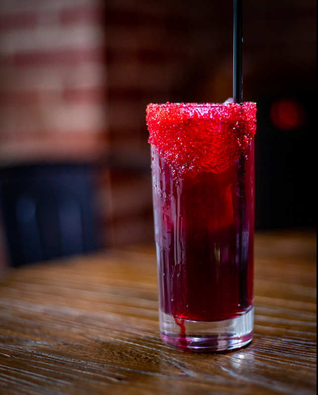 204northCLT's tweet photo. start your weekend off right with one of our signature cocktails 😋  so good you could lick the screen! https://t.co/IJolvAl96K