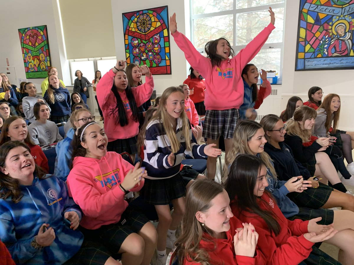 SacredHeartMI's tweet photo. Thank you @PEERSFdn for another worthwhile program, this time tackling the vaping epidemic w a "Reality Check" game show. Our Upper School &amp; Middle School for Girls students learned a lot &amp; had a blast. More photos: https://t.co/KuiSYEd9kl #ASHDifference #USGazelles #MSGGazelles https://t.co/ZWC4CwzOaw