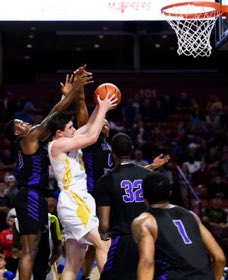 MikeW14729's tweet image. As @OfficialWren enters tonight’s Upper State championship game against Ridge View for 2nd time in a yr, it’s been a SPECIAL 12 mths at Wren: State Champs 🏈, 2 upper state games in 🏀, boys ⚽️ Upper State game, Kate Beckish State Champ 🏊‍♀️ and Chloe Holder state champ 🏌️‍♀️#WinState