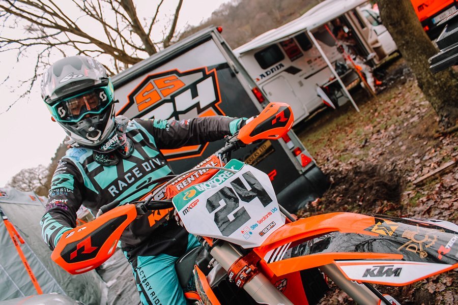 RHL_Activities's tweet photo. Weekend tickets now available for the opening rounds of the Judd KTM British Youth Championship and ACU British Motocross Championship at Little Silver, Exeter.
Purchase yours here - https://t.co/W2OMtZHbiV
π· - Pinned Media
#mxgb #ukmx #britishmx #juddktmbyc #littlesilvermx https://t.co/JIwMOofGxS