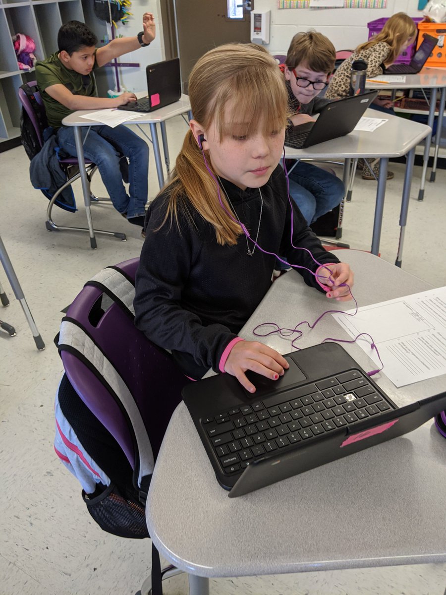 JFinstructTech's tweet photo. Gr 5 Ss at Coleman El are learning about living & non living things in an organism's environment. The Ss chose an organism, researched the environment it lives in @galecengage and presented in Google Slides #DigitalLearningDay everyday #ComeWithMeNow #CISDALLIN #TechnologyisaTool https://t.co/fmUTYlbsm2