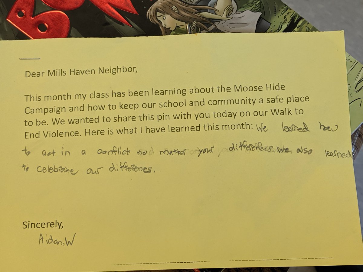 BearMhv's tweet photo. Our grade sixes participated in our Walk to End Violence today to end off our month working with the @Moose_Hide Campaign! We shared our Moose Hide pins and our teachings with our neighbours @MillsHaven! @eips https://t.co/5MUhC7hYFm