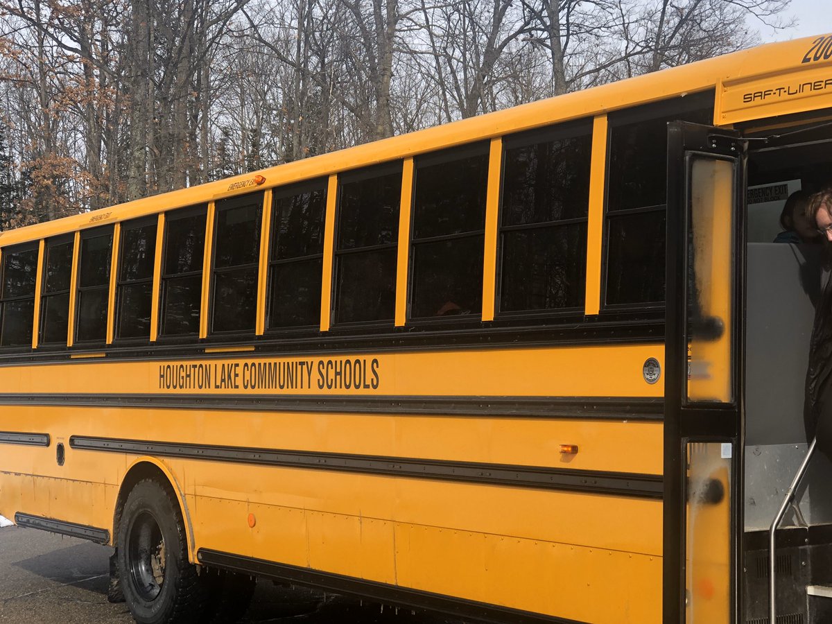 snyder_hd's tweet photo. What do you do when the school calls for help because their field trip was cancelled and 65 kids are disappointed?   You step up!   2769 to the rescue https://t.co/sdH3ODhcCz