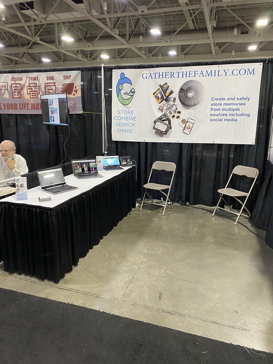 GatherTheFamily's tweet photo. Our booth ⁦@RootsTechConf⁩ https://t.co/XvQ2Y6v5NT