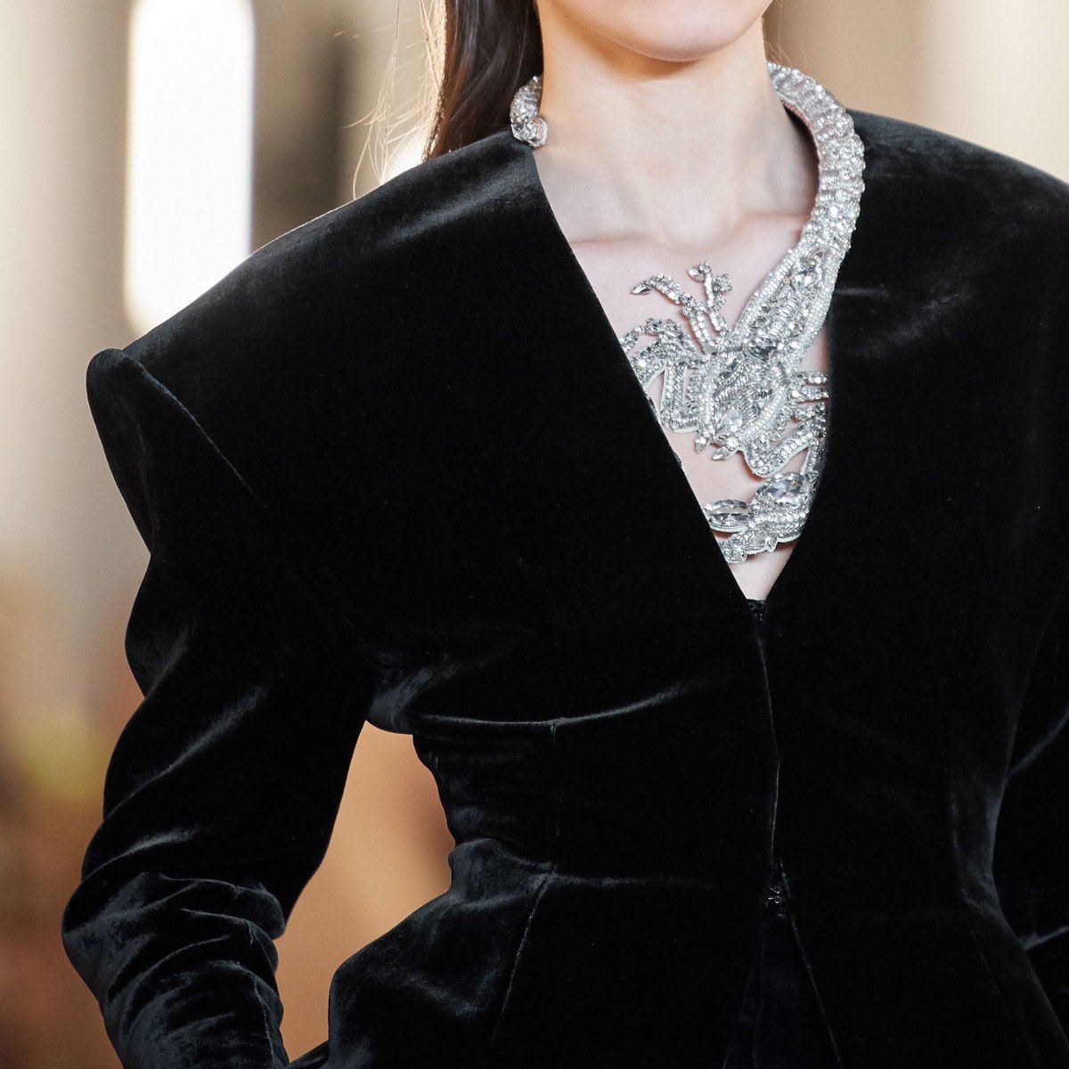 diorangxl's tweet photo. details @ balmain fall 2020 rtw https://t.co/eYRCYYens0