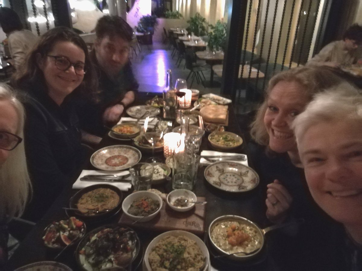 Gisteravond gezellig uit eten met intervisiegroep! <a href="/Amerpoort/">Amerpoort-Sherpa</a> <a href="/FemkeRotshuizen/">Femke Rotshuizen</a> <a href="/irenekruithof/">irene kruithof</a> @alessandrobizzaro @barbarastremmelaar