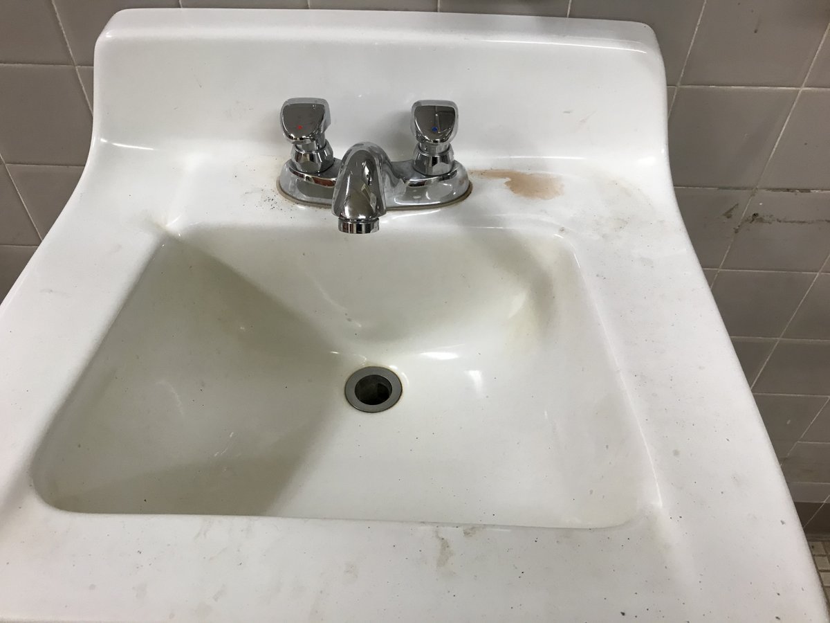 Fri, feb 28, poor finish to the clean up crew this week, forwards grade 62%, see Mr. Lee if any of the forwards would like to do remedial work.