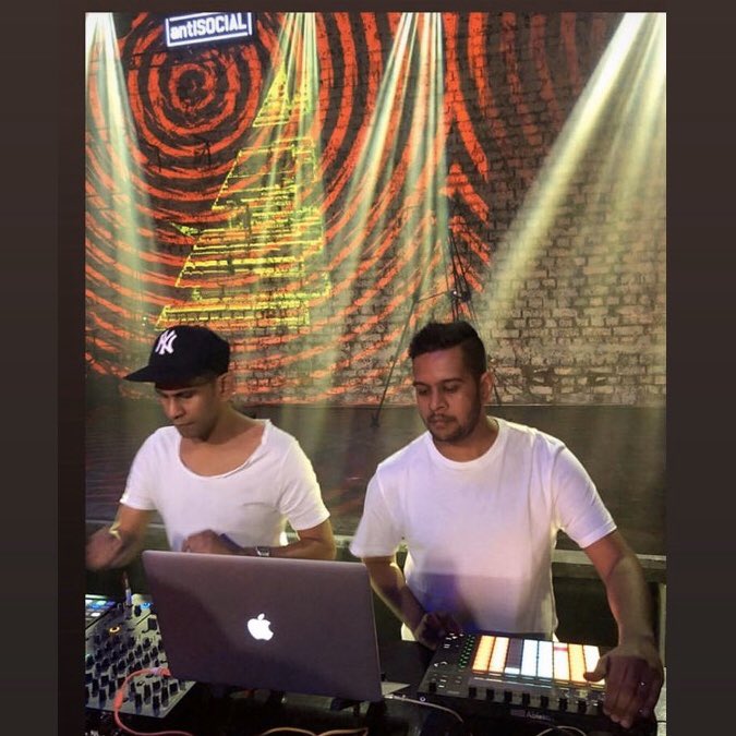 audio_units's tweet image. Thank you for having us play #labmumbai @Mixmag.  This was one for the books, watch the stream next week to hear our set with a bunch of new unreleased music and a brand new sound we’re peddling  🤖