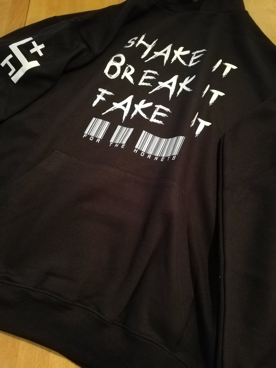 NEW MERCH ALERT! You can now be the owner of your very own For the Hornets hoodie! Featuring lyrics from our song "Shake it!" pick them up from one of our gigs at only £20! #bandmerch #merch #music #liveband