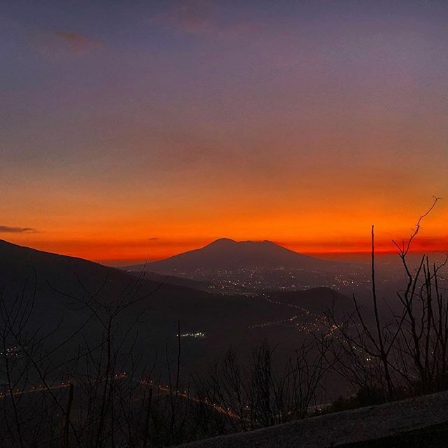 💫Campania’s Page 💫
📲 Valid Tag #paesaggicampania -
📷 Photo by @che_mcnapic •
red hot terronic sunset
•
#italiasuperscatti #paesaggiirpini #sunset_ilike #sky #l4l #♏️❤️☪️ #loves_landscape
#diana♏️❤️☪️green #skyaddict #foto_taurano #campania_bestsu… ift.tt/2TbDzuN