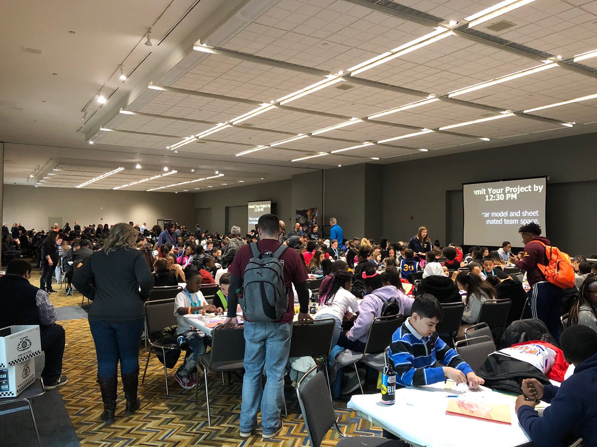 Ten80Ed's tweet photo. Full house (of happy kids and educators) at the #Detroit CUS.T.E.M. Car Experience. #WeRTen80
#SEMAeducation #drivingSTEM #STEM #STEMeducation #innovation #tech #customcars #cars https://t.co/mQASilwkwr
