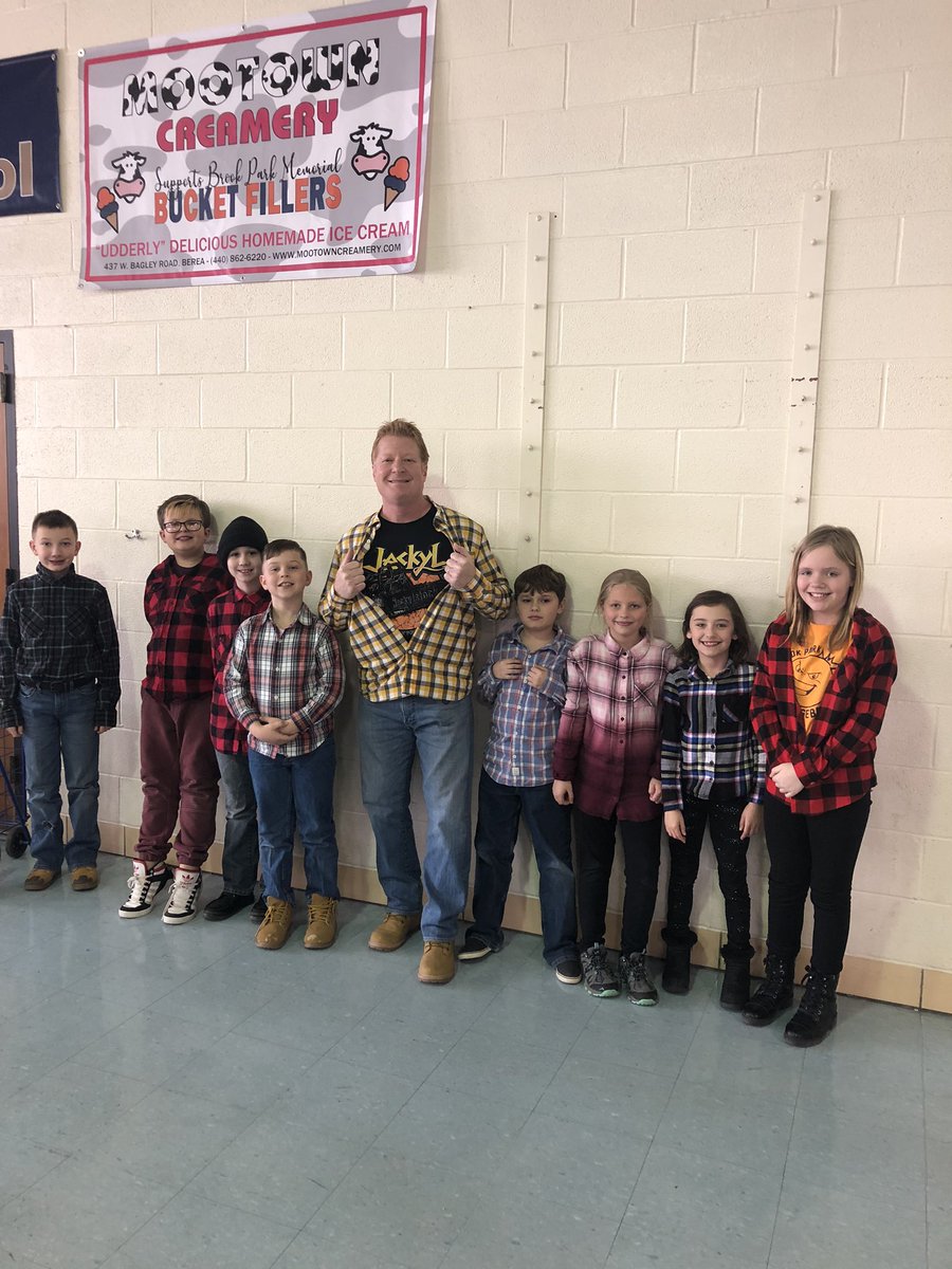 MrKonSports's tweet photo. Great participation in Lumberjack Spirit Day today!  #BeATitan #BCSDTitans https://t.co/6luMQ7TlC8