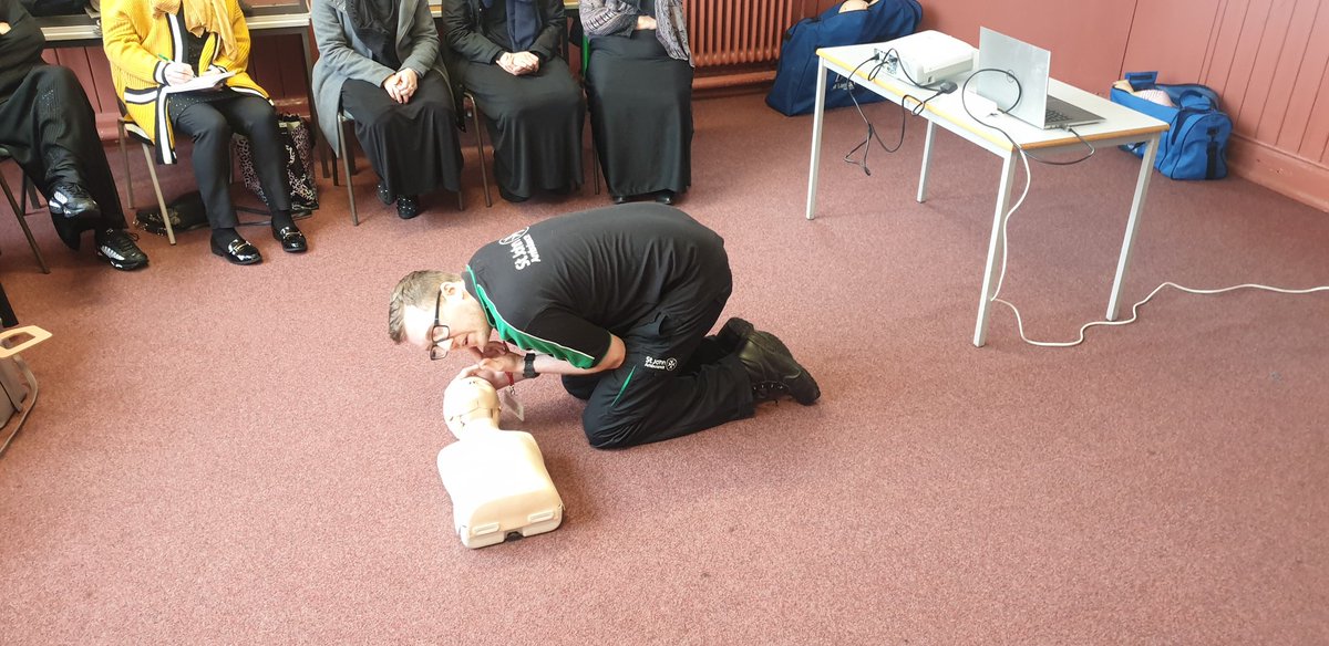 Kimbleelo's tweet photo. @pagey1234 and I had a great day teaching parents at @SevernPrimary in Cardiff 😊 That's 20 newly trained parents who know what to do if their child collapses, stops breathing, or starts choking. Would YOU know what to do? @SJCCityOCardiff @StJohnCymru https://t.co/mYrhUn6pOu