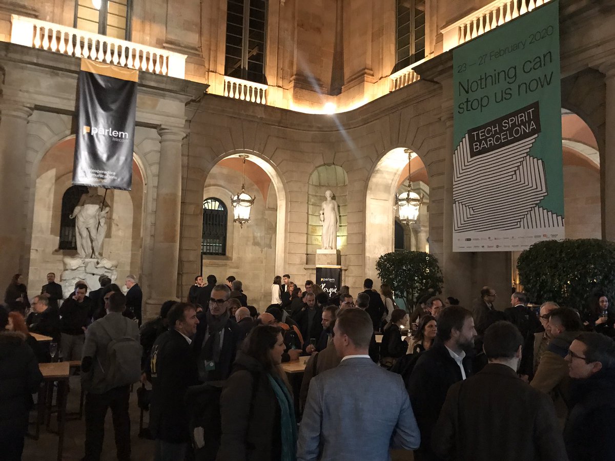 zuqkaX's tweet photo. Ardor Multichain Platform presented at #TechSpiritBarcelona by @veronicatorras
of @Jelurida with the title "The future of Blockchain: multi-chain architectures" 
#Ardor #DeFi #blockchain #fintech $ARDR
https://t.co/g8v6bbQlJE https://t.co/GdQIWESQHK