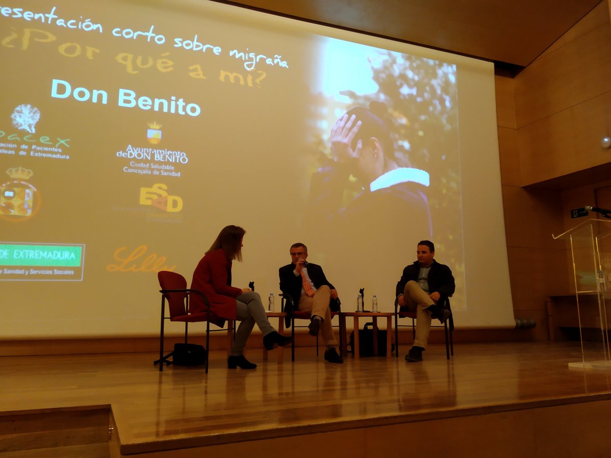 NeurologiaExt's tweet photo. Aprendemos sobre migraña esta tarde en Don Benito con Dr Sanz y @luisotobajas en la presentación del corto ¿Por qué a mí?
@vicentejcn @SexneNeuro @quecabezalamia1 @Ayto_DonBenito #migraña #cefaleas #cortomigraña #dolorcronico #apacex https://t.co/RrbH8jCvtv