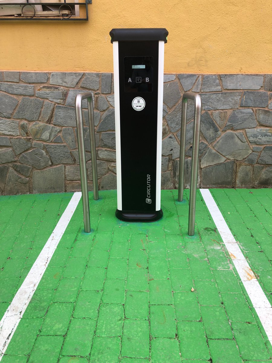 admendi's tweet photo. Satisfacción al asistir a la inauguración del Punto de Recarga @circutor Urban T22 para #VehiculoEléctrico en #Ribafrecha, La Rioja, gracias a ayuda de @MAmbienteRioja e integrarlo en sistema de público de recarga de @fenieenergia  @ESOAL_Alberto @AsociacionAUVE @ClubTeslaES https://t.co/EwWU7J2drW