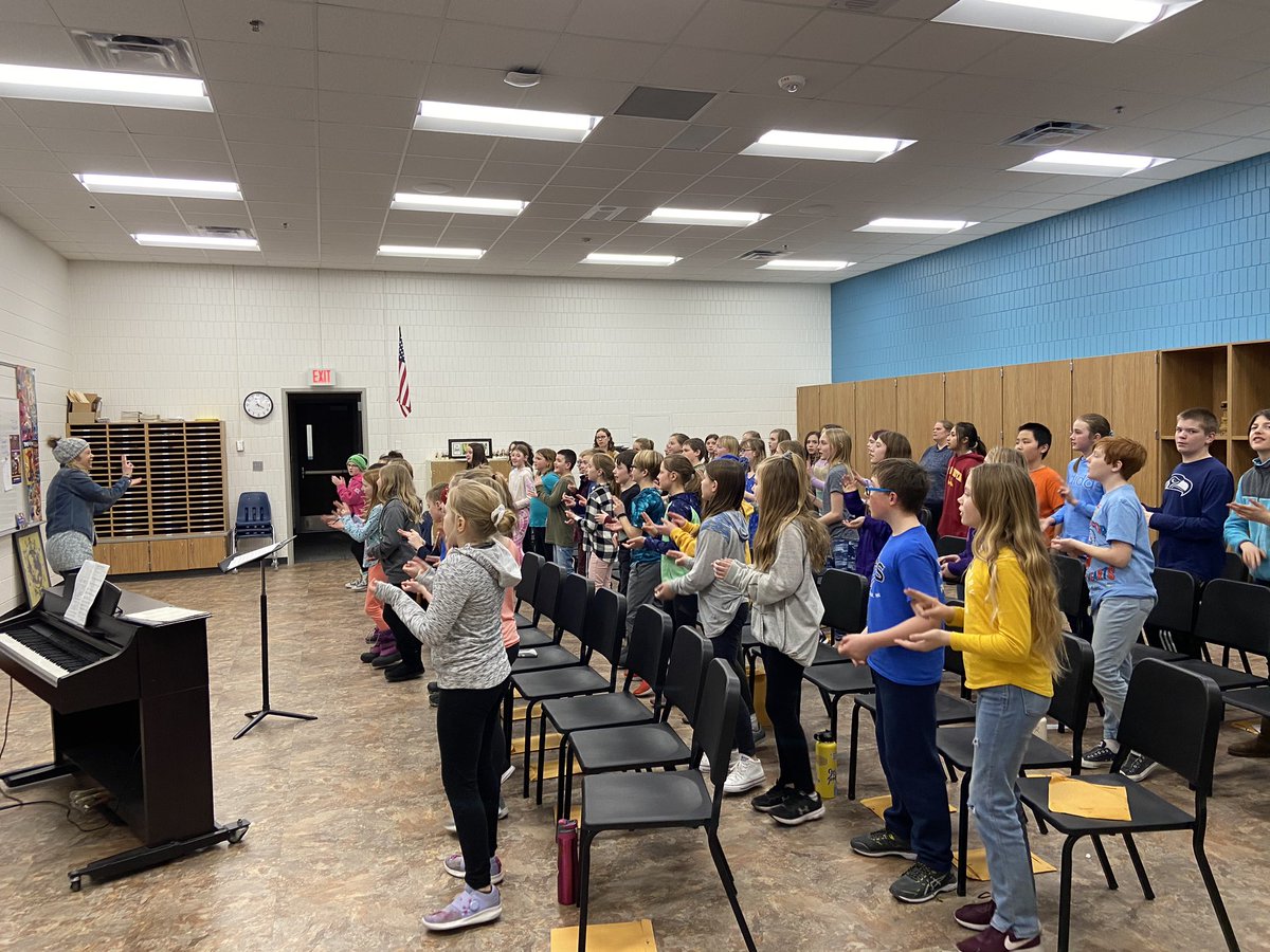 PaigeHuse's tweet photo. Another great rehearsal with Honor Choir!! Keep working hard kiddos!! #mckinleystrong #owatonnaproud #creatingmusicians https://t.co/0OwXOk0SW3