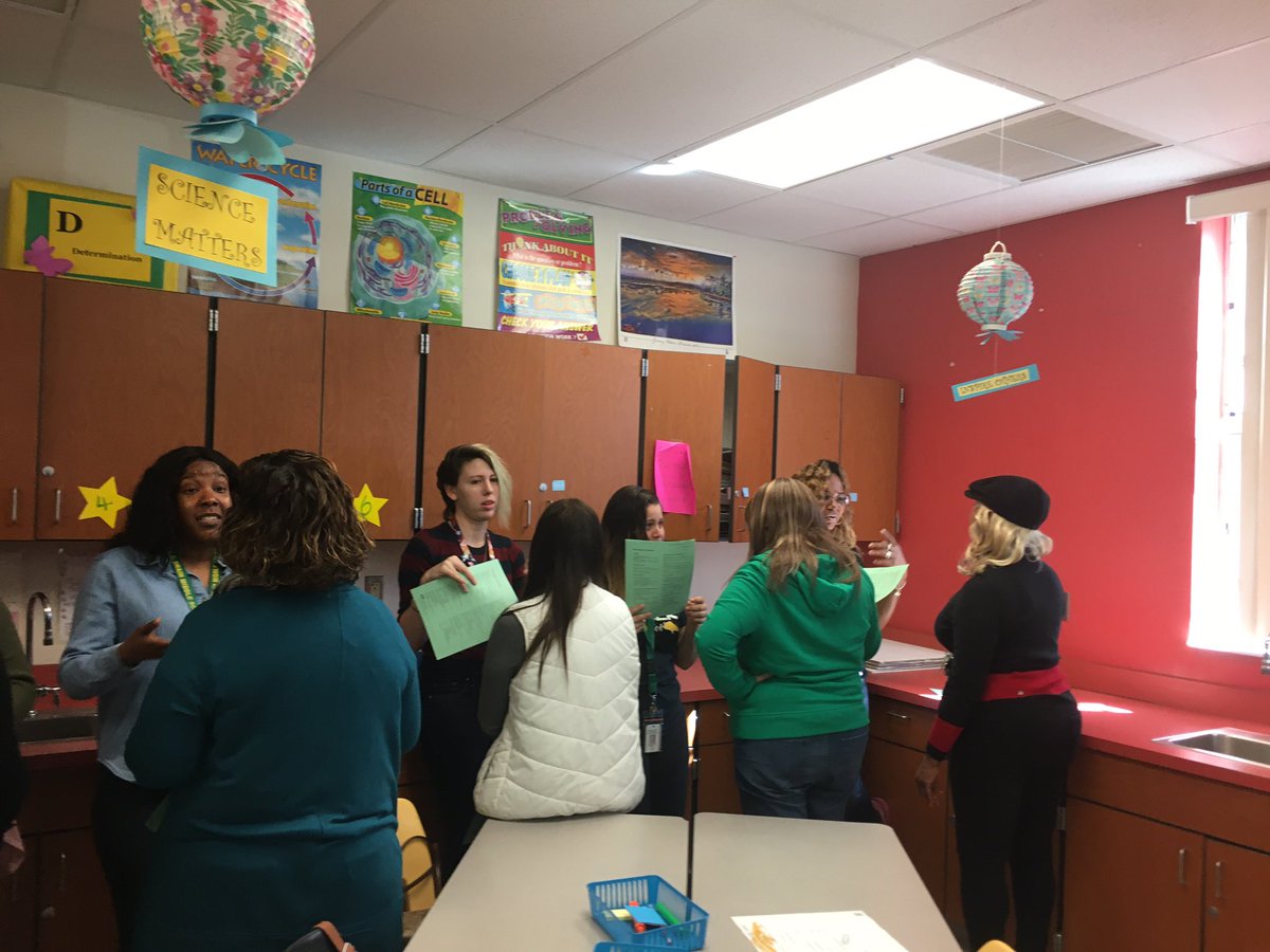 CarolinaTAbreu's tweet image. Educators @LCSwainMiddle practicing engagement strategies #GoToStrategies for #allLearners #ELs_can @EsolPbc during Beyond Turn &amp;amp; Talk PD sessions @NoelElvir924 @lourdesPBC @jamesonstell