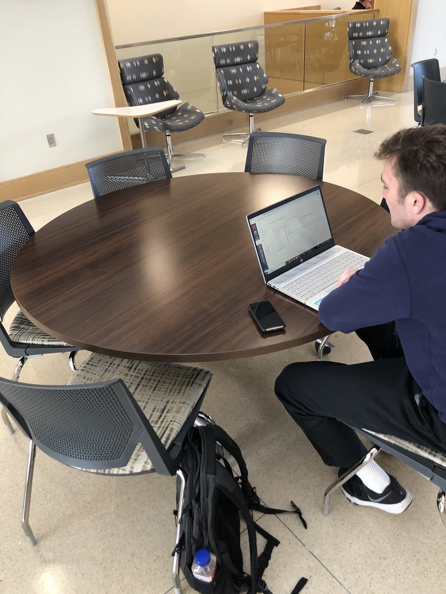 caverswagie's tweet photo. Just strolling through the College of Business on a Friday and I see none other than @eliwerner173 ! Not many Business students are studying on Fridays, @D_Werner you raised him right! #Southsidepride #Youshouldbeproud https://t.co/ga3id1fiF2