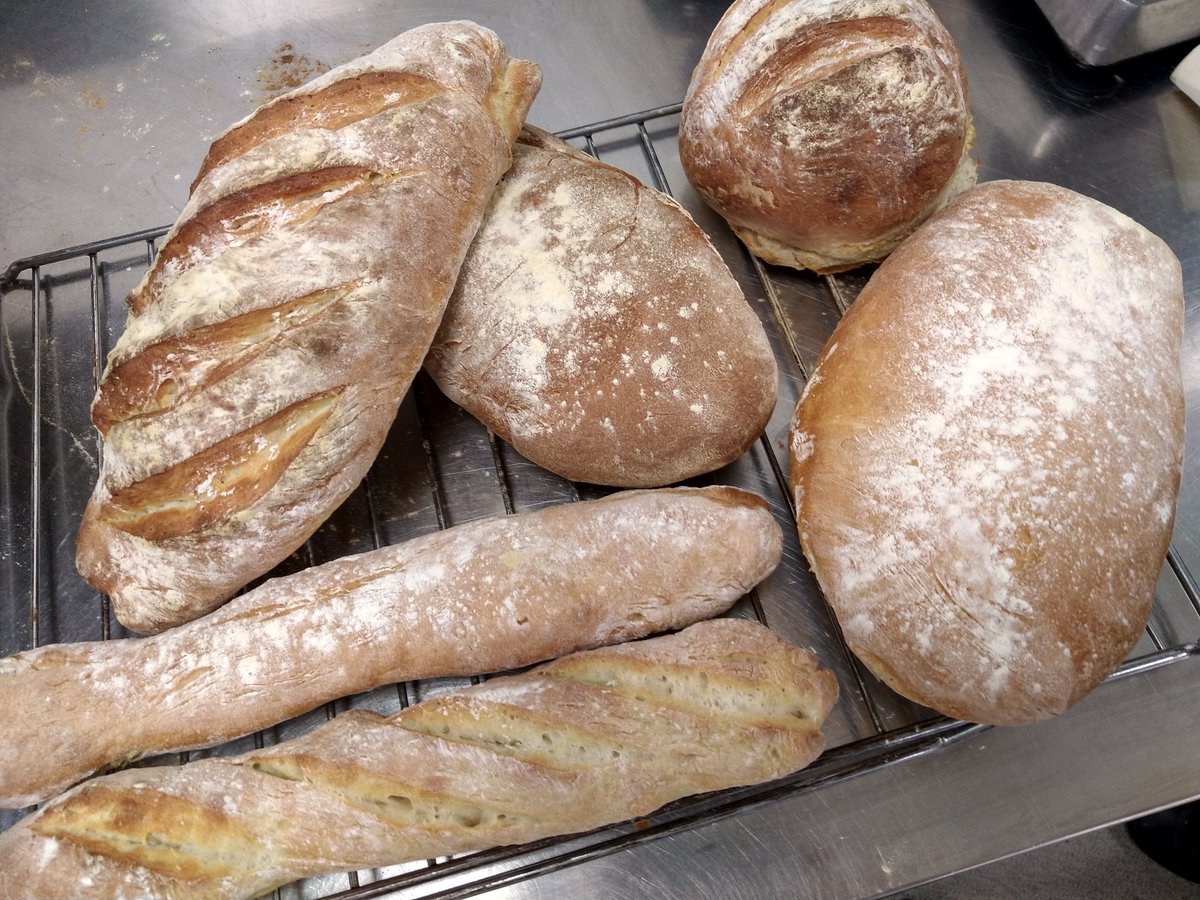 DosCatering's tweet photo. Artisan bread #lovebread https://t.co/9Nn4Lb1vQy