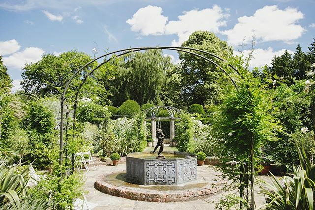 Still waiting on that sunshine ☂️#rainraingoaway #itssummersomewhere #weddinginspiration ift.tt/2we3LMd