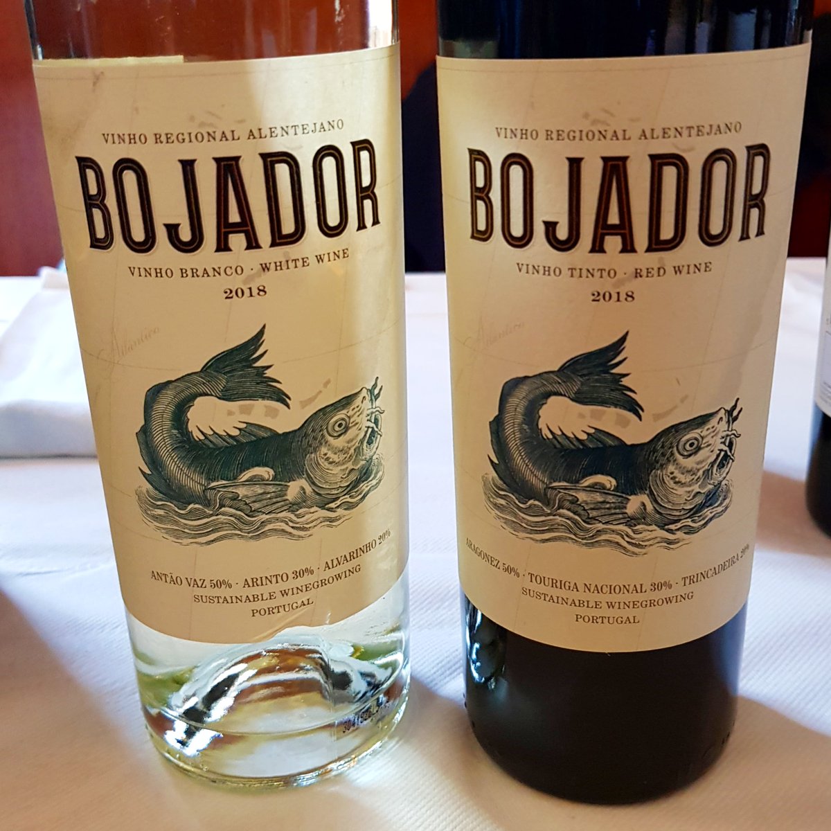 Our next wines of the week by the glass;  Bojador Branco & Tinto, made with organically grown indigenous grape varieties, are highly rated* and true to the traditions of the Alentejo in Portugal 🍷😉  (*90/100 Wineanorak Nov.19) #wineoftheweek #Bojador #wine #FridayFeeling