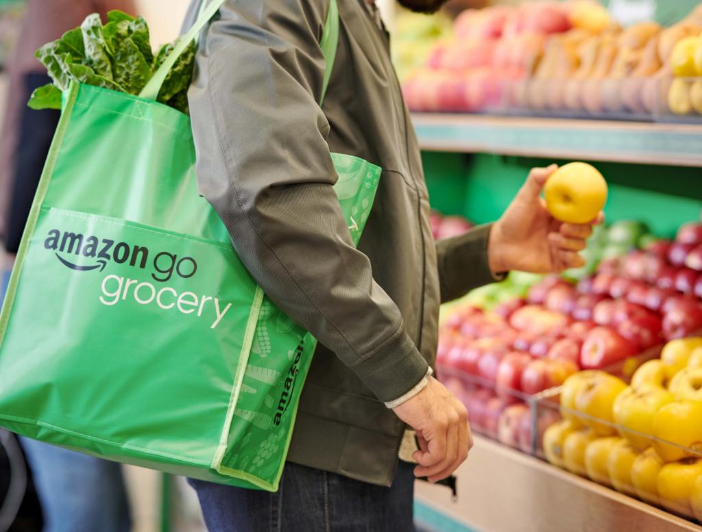 BovanderPutten's tweet photo. Glimlachmomentje! :-) Trots! 🤗🥳
🛒📦🌍#deliveringsmiles #teamwork #kassaloos #kruidenierswaren #food #vers #foodservice #AmazonGoGrocery #supermarkt #foodmarkt #ZiN #duurzaam #heerlijk https://t.co/g635xo1cCv