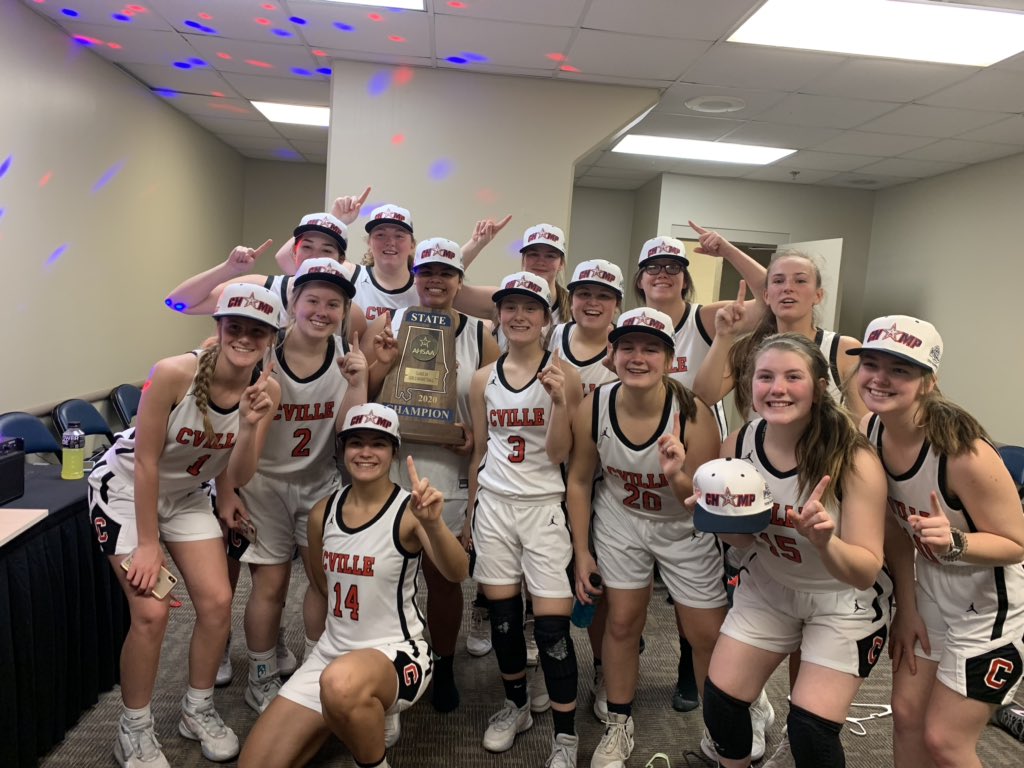 caroline___88's tweet image. WE ARE STATE CHAMPIONS!!! #lasttofirst #twotwelve ❤️🤩🏀
