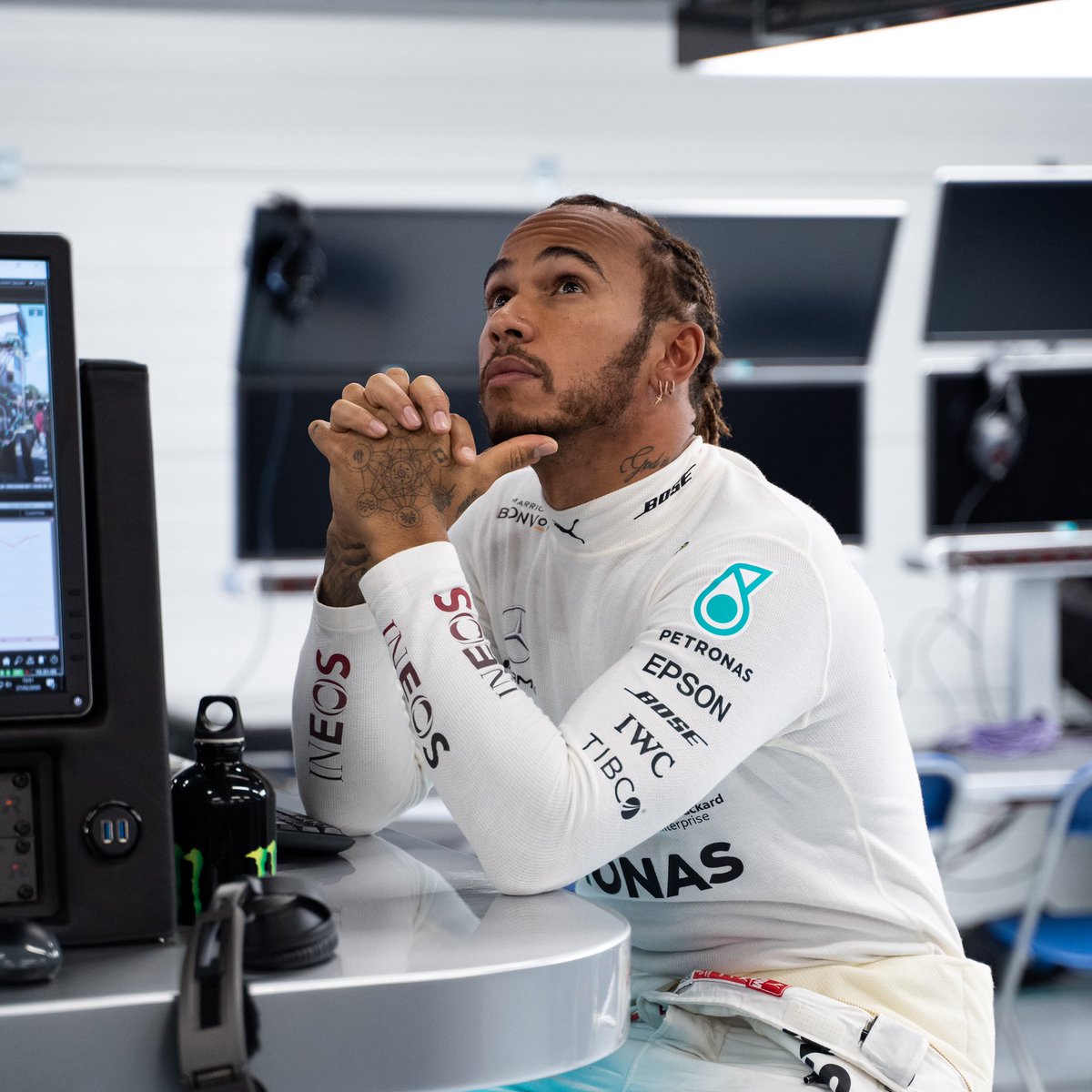 Lewis Hamilton tweet media