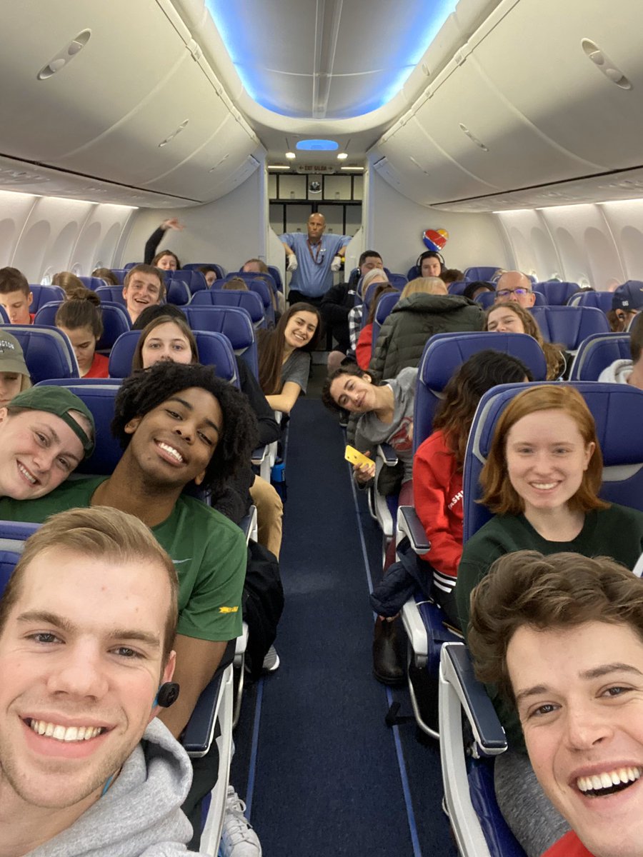 WASHU_XCTF's tweet image. Bears are on station in New York for UAAs #rfgb #letsgoWashU