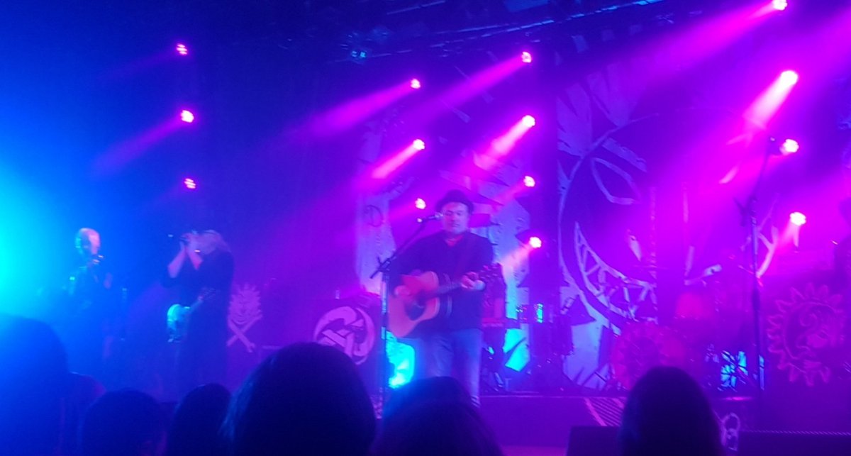 JadeDavis_491's tweet photo. 30 years ago my mother went to see @the_levellers for the first time in Port Talbot. Now I go to see them in her memory #onewayoflife #3rdtimelive #thesoundtrackofmychildhood https://t.co/GkktnDd1Vi