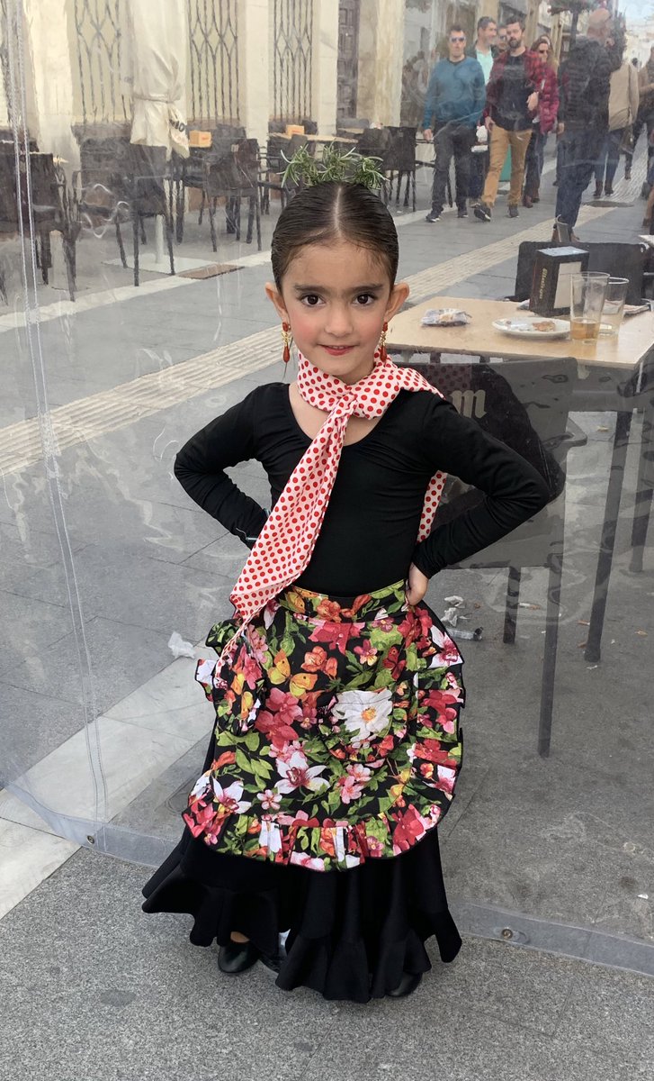 Mi gitanita celebrando el día de todos los andaluces