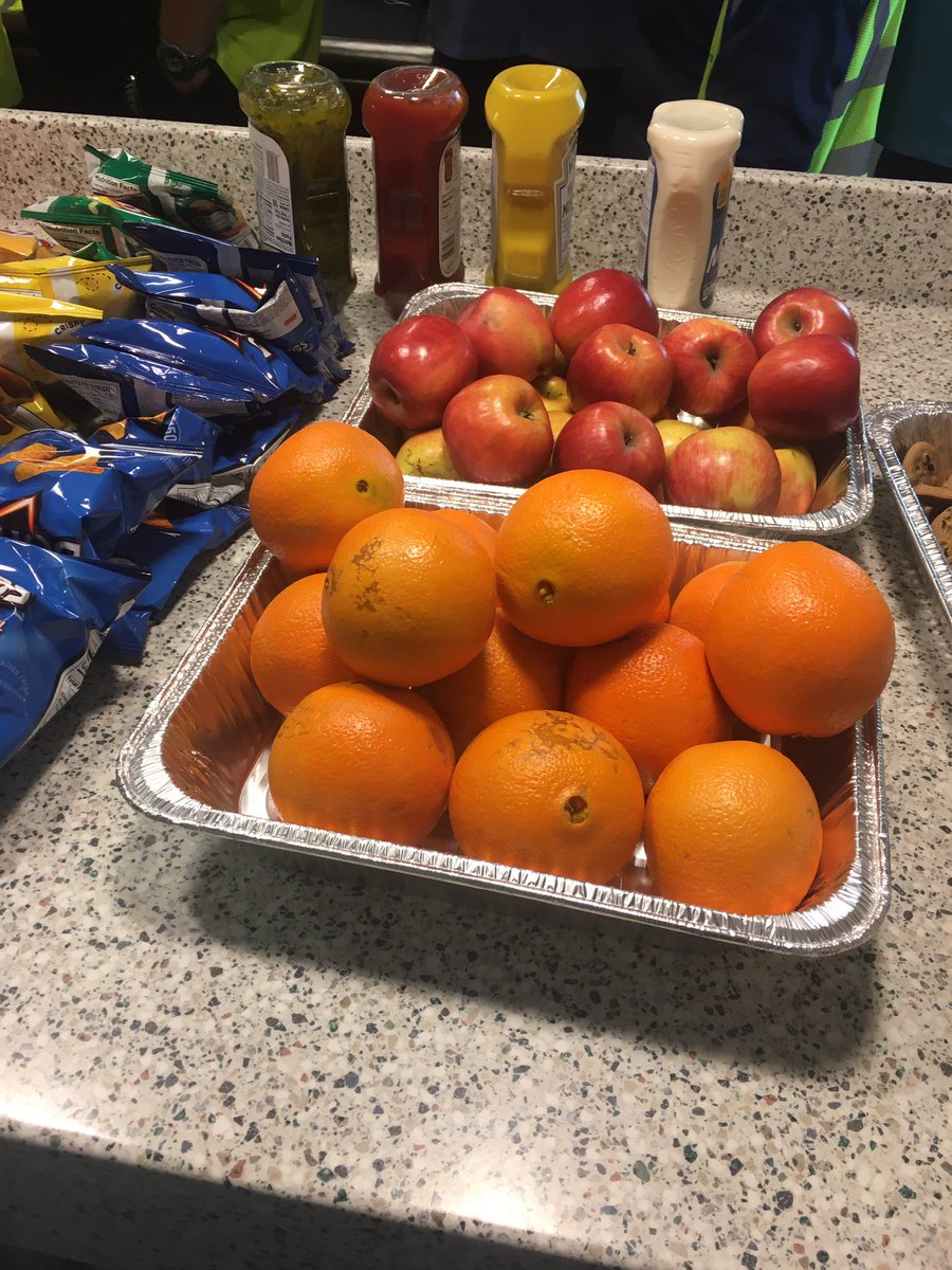 patcamunez's tweet photo. Want a good way to help your employees make smart food choices, use this @GoWellnessAtoZ tip...offer fruit as a choice at your #EmployeeAppreciationDay #firsttransit https://t.co/X2Q9LbnpJ8