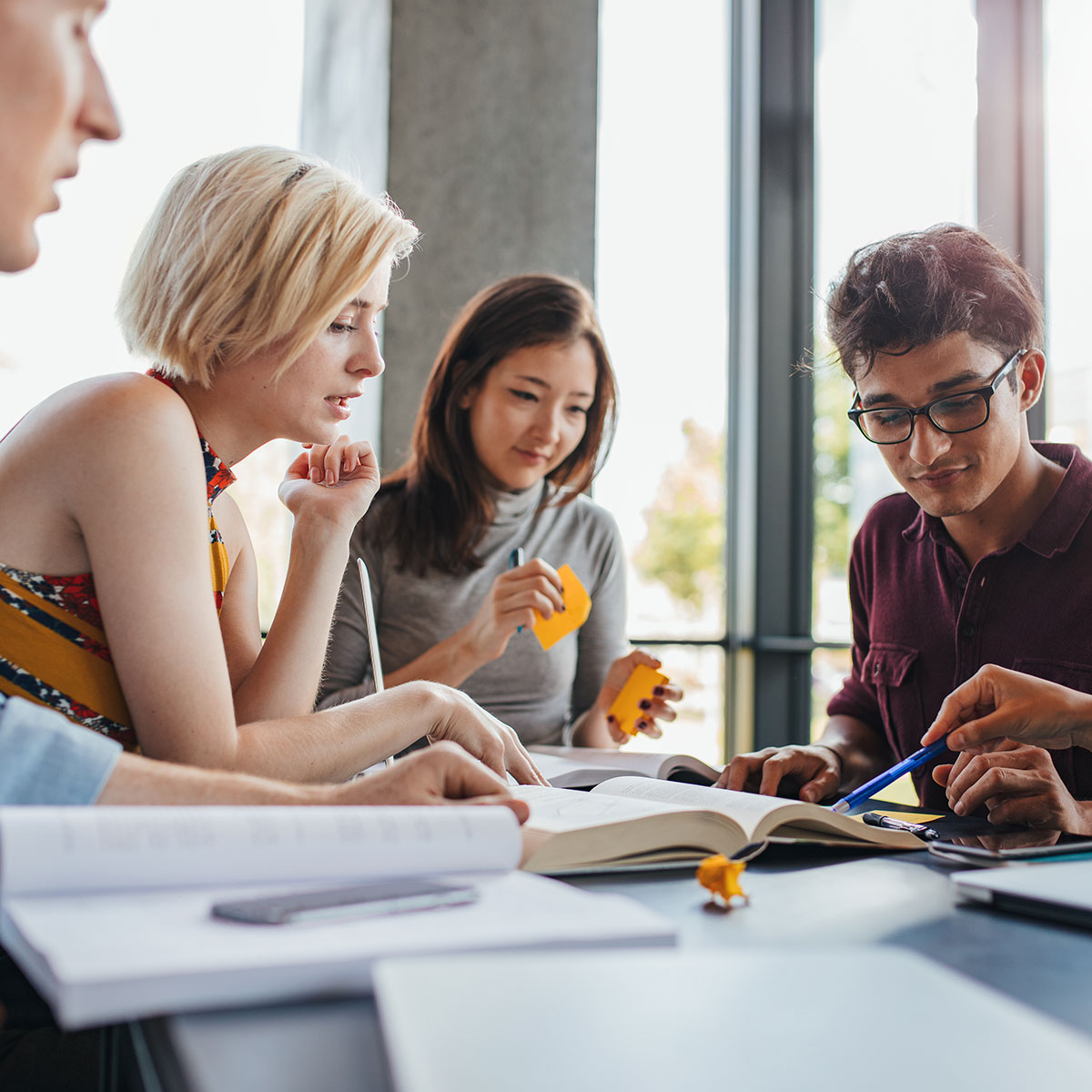 upsu's tweet image. Millie, KC and Martins have been asking &quot;what are the SU doing for postgrads?&quot;

Millie updates us on the research they have conducted into the experience of Postgraduate students at @PlymUni and across the country:

▶️ loom.ly/cMCXf1o

#SUsupport #upsu #plymouth #students