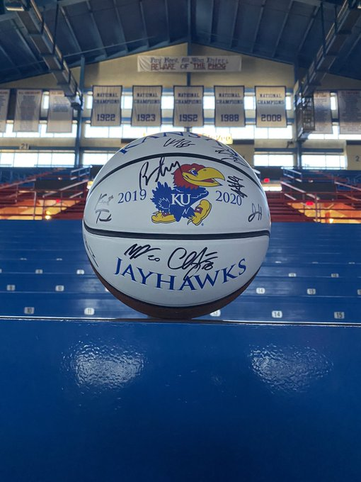 🚨FRIDAY GIVEAWAY🚨

Follow us and RT for a chance to win a signed 2019-2020 <a href="/KUHoops/">Kansas Men’s Basketball</a> Basketball! Follow <a href="/KUTickets/">Kansas Tickets</a> for all your Jayhawk Ticket news and details! Thank you for all your support, and helping us #LockIn!