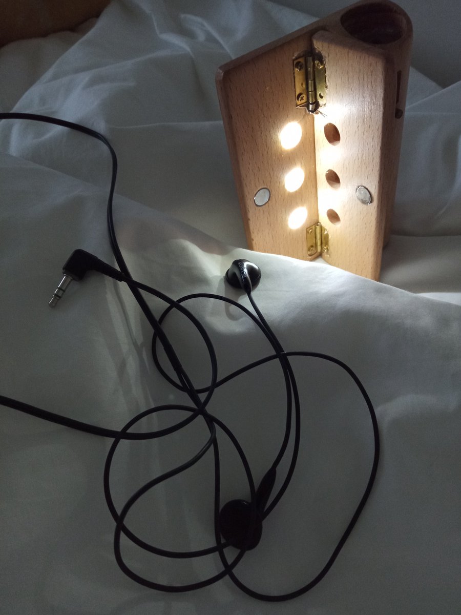 NetPracjtH8's tweet photo. The beauty of solar, my solar light.  @ImeceUk, https://t.co/fdLZy1txN2.  Finding my way to early listening. https://t.co/PBAH8tCdyz