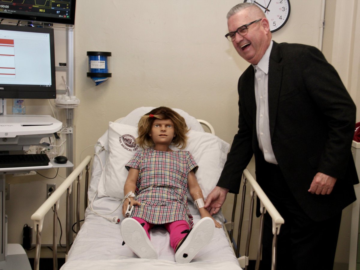 STCCSpringfield's tweet photo. Thank you to the Joint Committee on Higher Ed for visiting STCC & seeing our phenomenal programs up close such as computer information tech., patient simulation, mech. engineering tech. Pres @johnb_cook gave an overview & students & professors answered questions. #MACommCollege https://t.co/t9EqNZztGR
