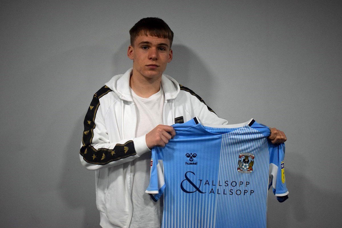 BREAKING NEWS Coventry City have agreed to sign Aaron Evans-Harriott from Cheltenham Town.
-
The 17-year-old joins the Sky Blues after we agreed a compensation package with Cheltenham.
-
#football #coventrycityfc #brightfuture #onetowatch