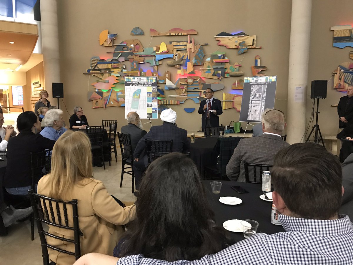 ABQRailYards's tweet photo. Last night we brought together developers, creatives, designers, planners, brokers, the film industry, and civic leaders to mix, mingle and meet one another in effort to generate innovative and creative proposals for the upcoming Rail Yards RFEI. 💼🎬🎨📐 https://t.co/5VpmrI7wC8