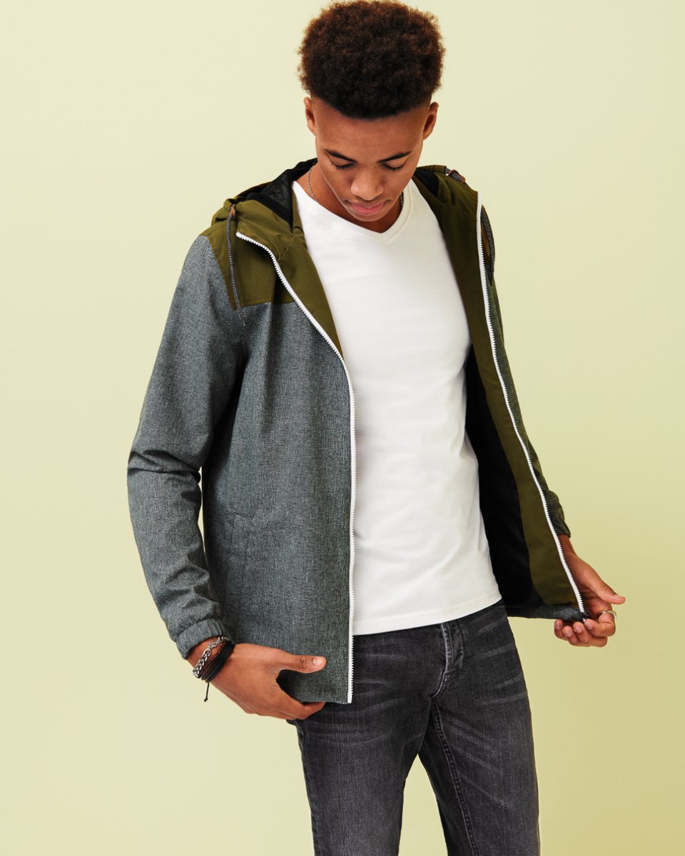 uesti_es's tweet photo. ¿Cool, elegante o casual? No importa cómo te guste vestir, esta temporada estarás cubierto.
Encuentra tu nueva chaqueta de entretiempo en: https://t.co/3xzg2MuFcB
#uesti #onlyandsons #mensfashion #streetstyle https://t.co/zZxDUShXI2