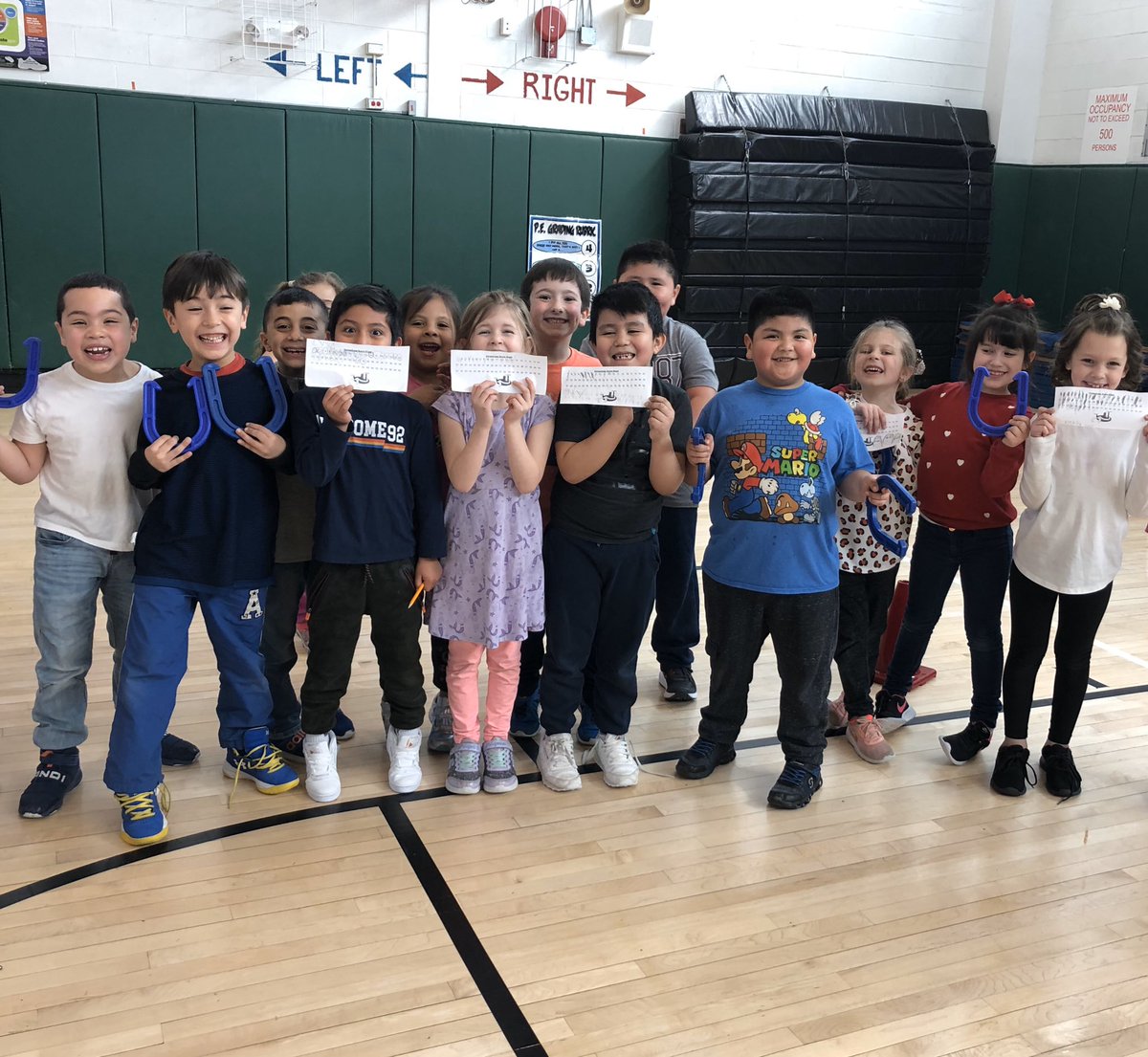 jfk_pe's tweet photo. This week we threw horseshoes and work together to count our team scores! #MathInPhysicalEducation 

@CoachHershman @Coach_Ohberg @brewsterschools @BCSD_Athletics @BCSD_Principal https://t.co/0OifQ5UjkP
