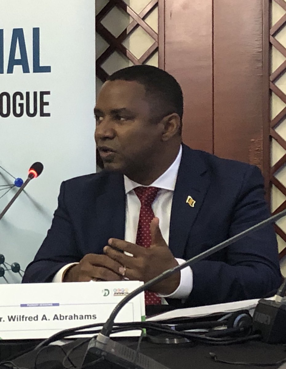ArielYepezG's tweet photo. Hon. Wlfred Abrahams highlights the role of #electromovility transforming the energy and transport sectors in Barbados. @ecpamericas. https://t.co/zmwHVPp1G8