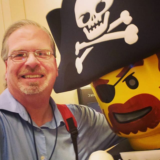 mattdantodd's tweet photo. You never know who you'll run into at these things. #LEGOLANDdad #Dad2Summit https://t.co/04d4BO5Zat https://t.co/VF4WMT4pdN
